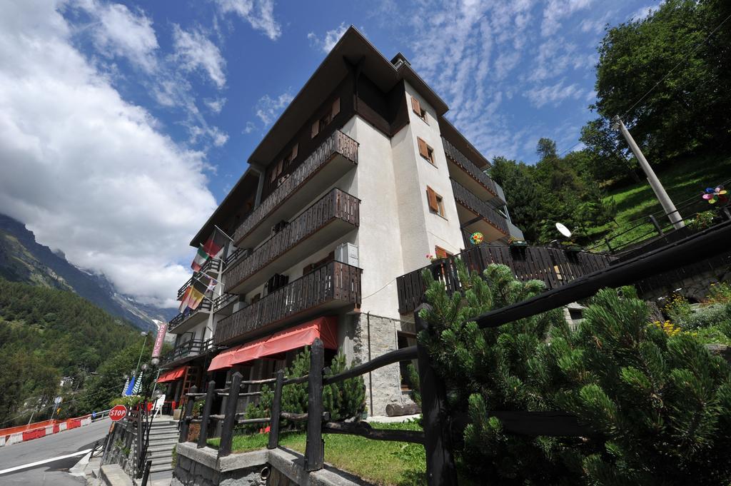 Hotel Etoile De Neige Valtournenche Dış mekan fotoğraf
